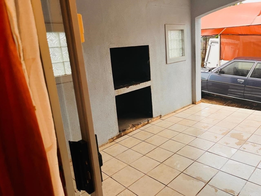 3 Bedroom Property for Sale in Tlhabane North West
